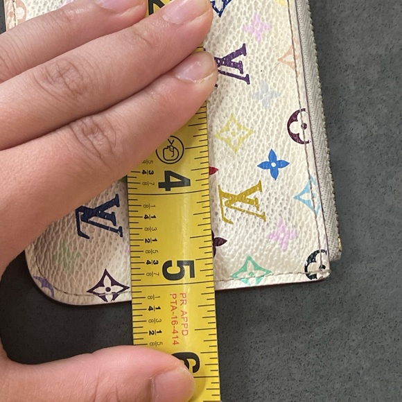 ❌sold❌ Louis Vuitton Murakami Cles Key Pouch✨ - Picture 10 of 13
